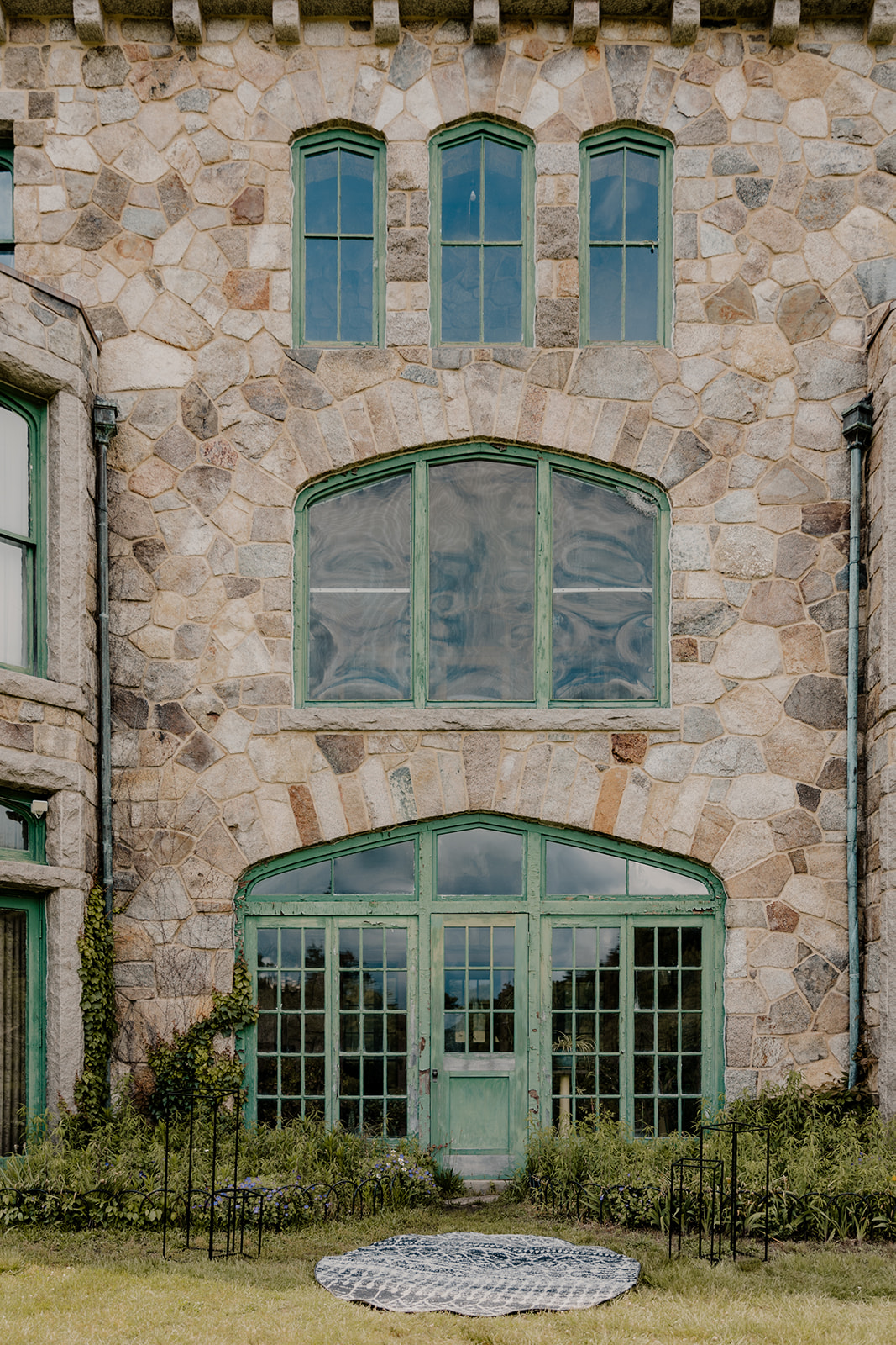 dreamy castle background for a New England elopement ceremony