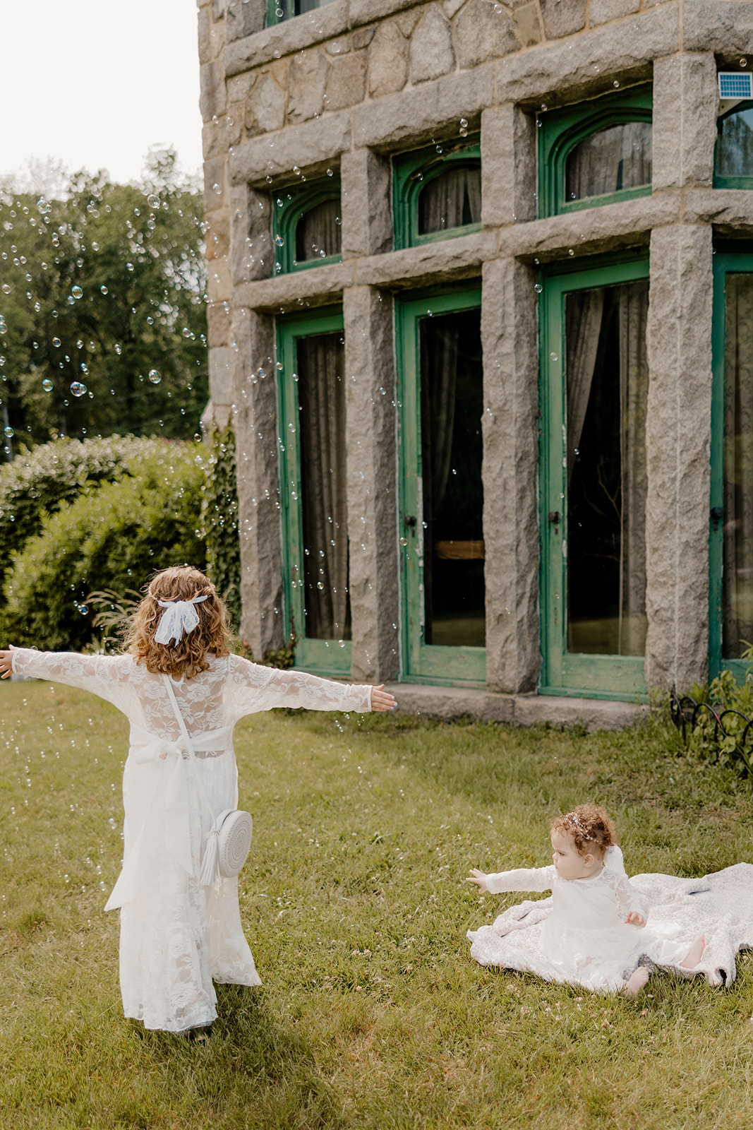 children play during a East Coast elopement