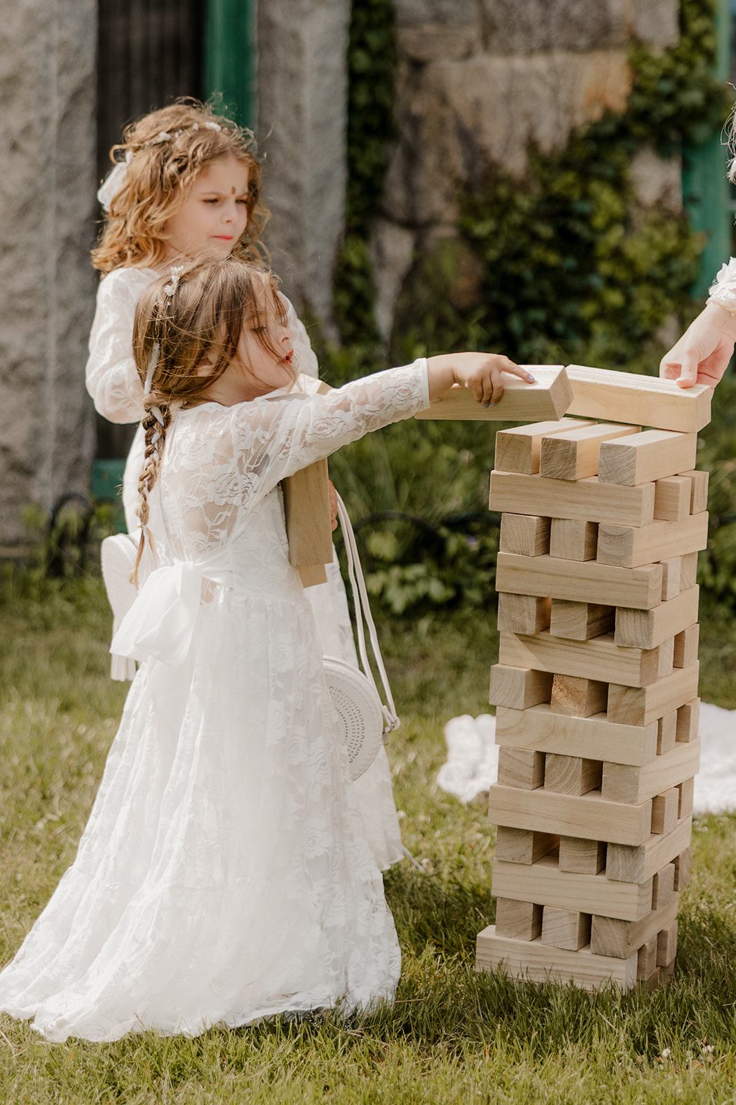 children play during a East Coast elopement