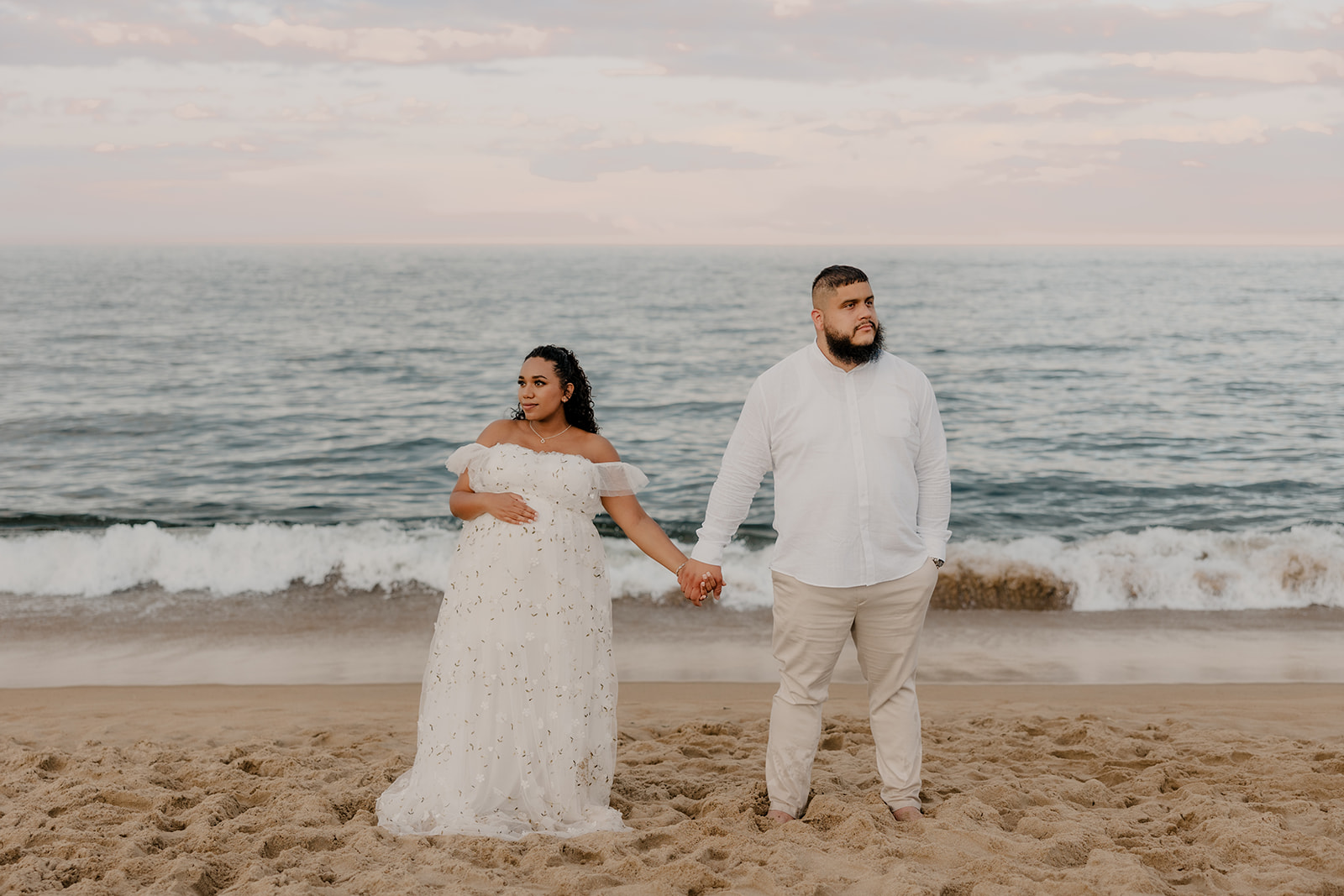 stunning maternity photoshoot on an East Coast beach