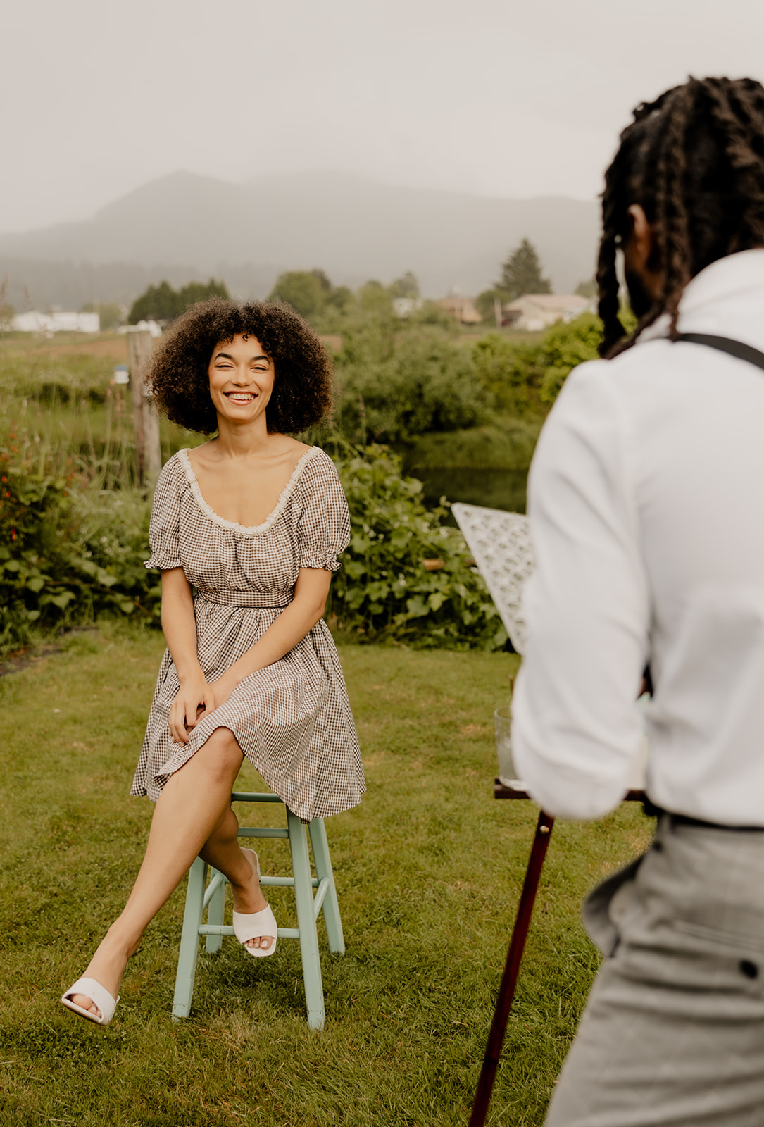 stunning example of an outdoor storytelling photoshoot