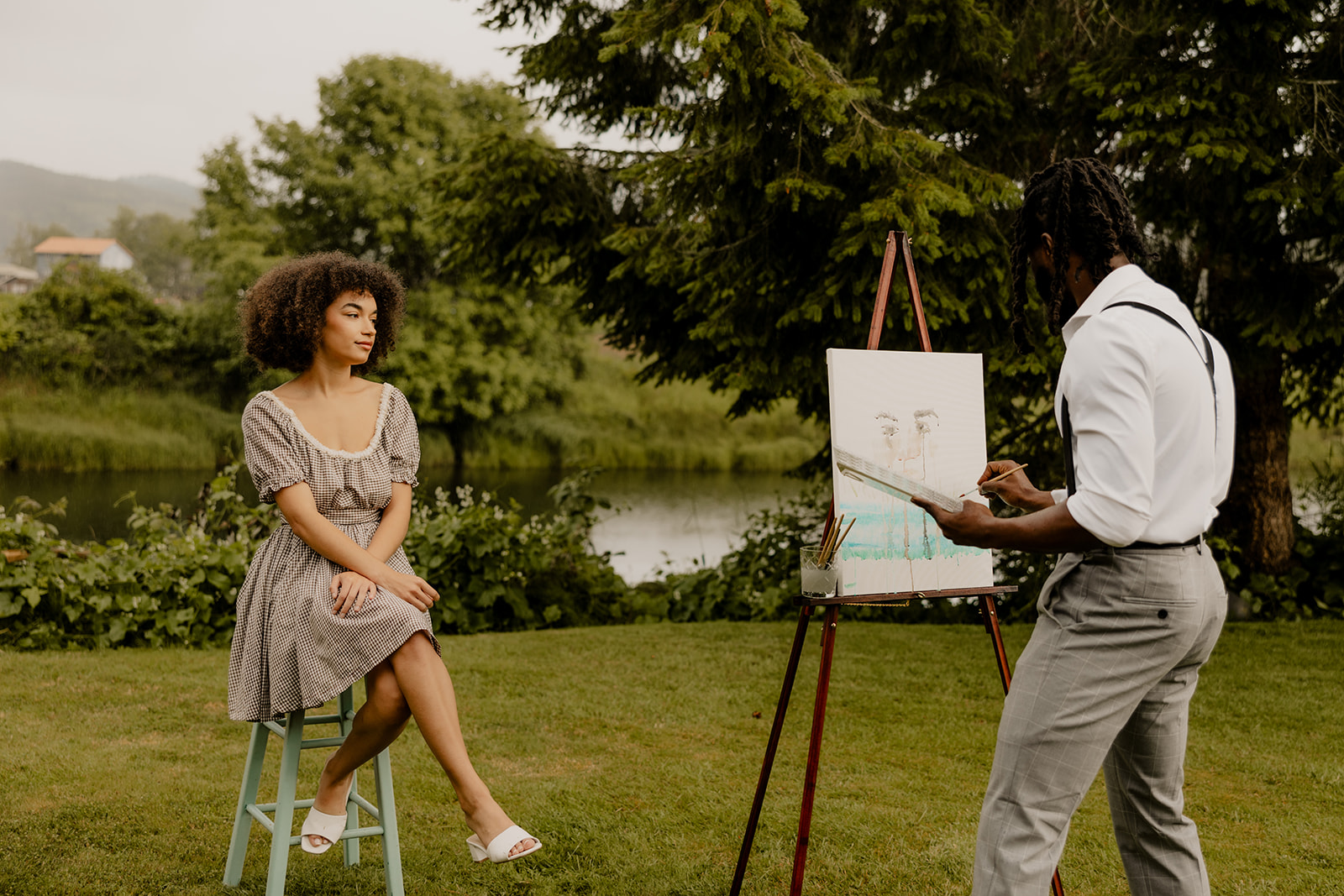 stunning example of an outdoor storytelling photoshoot