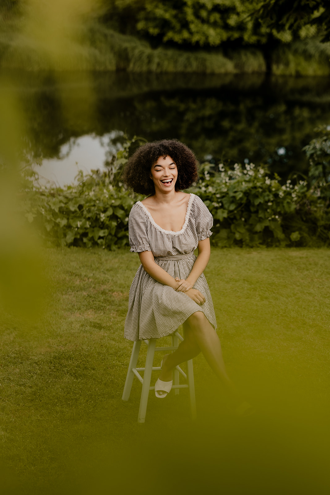 stunning example of an outdoor storytelling photoshoot